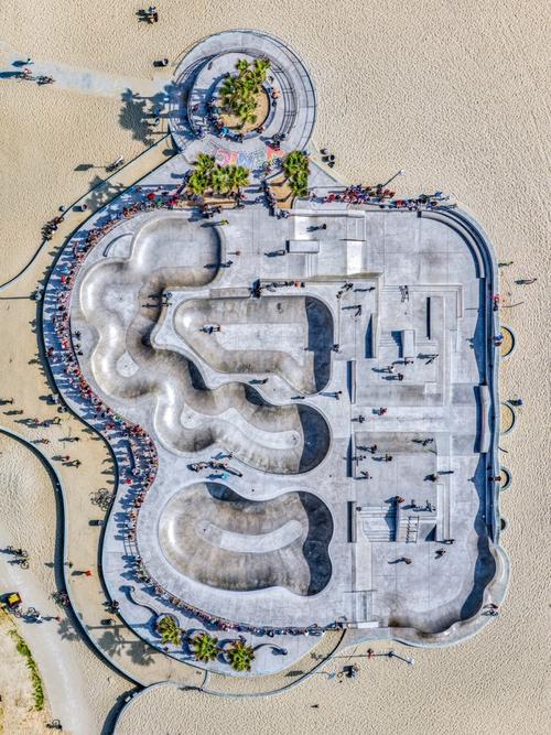 加州威尼斯ufo（加州威尼斯海滩滑板公园滑板人口号）